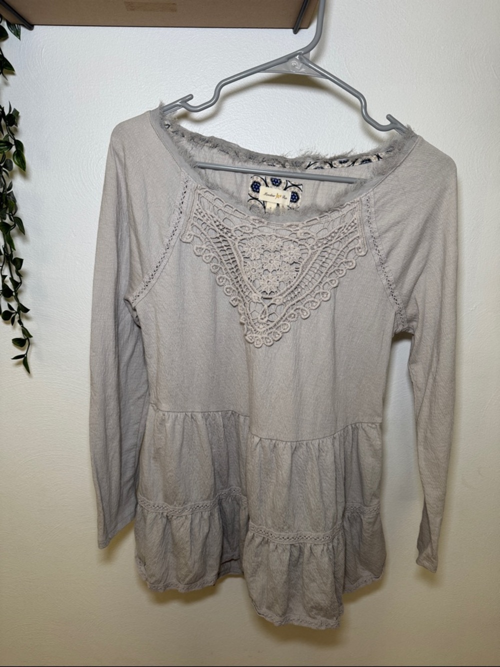 Meadow Rue Anthropologie Crochet Yoke Tiered Long Sleeve Top - Light Gray S